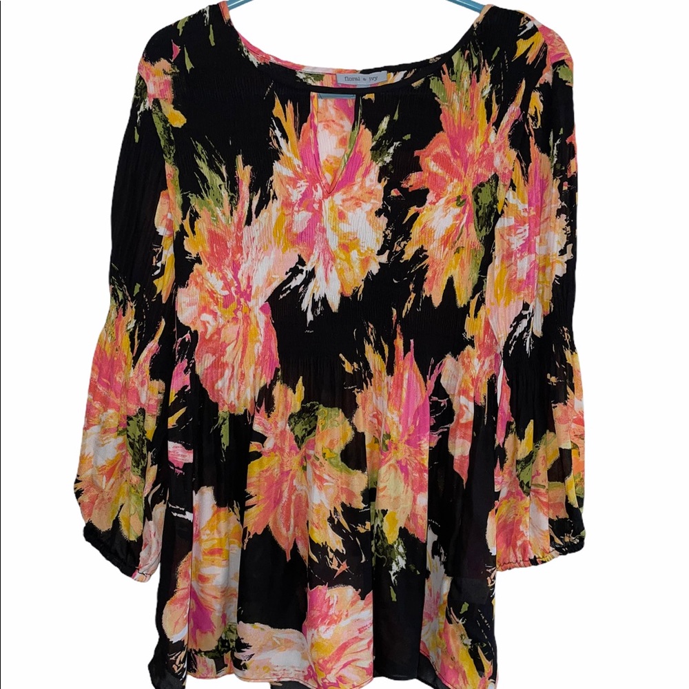 Floral flowy blouse